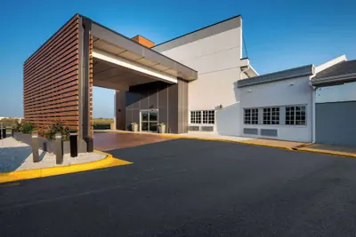 Photo 2 - Wyndham Garden Ankeny/Des Moines