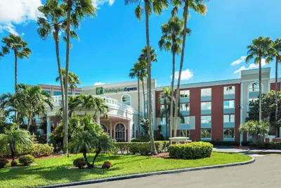 Photo 2 - Holiday Inn Express Miami Airport Doral Area by IHG