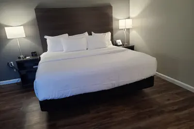 Photo 5 - Comfort Inn Boston Milford