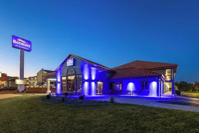 Photo 2 - Baymont by Wyndham Branson Thousand Hills