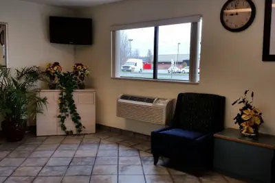 Photo 3 - Travel Inn Motel