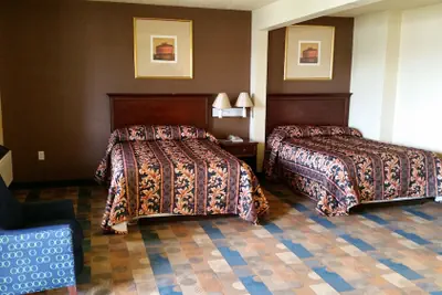 Photo 4 - Travel Inn Motel