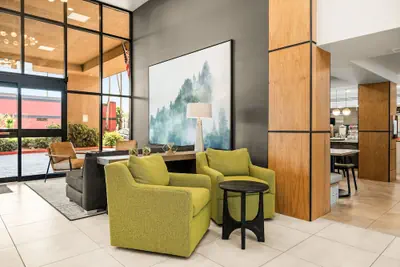 Photo 4 - Oxford Suites Redding