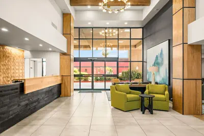 Photo 2 - Oxford Suites Redding