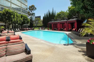 Photo 2 - Sheraton Gateway Los Angeles Hotel