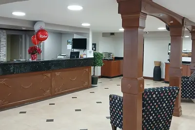 Photo 3 - Red Roof Inn Leeds