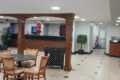 Photo 5 - Red Roof Inn Leeds