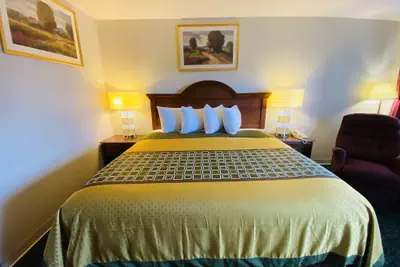 Photo 2 - Harrisonville Inn & Suites
