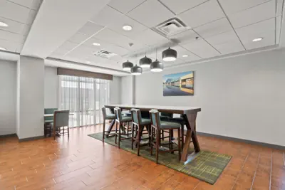 Photo 4 - Hampton Inn Kingsland