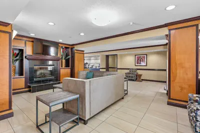Photo 4 - Baymont by Wyndham Madison Heights Detroit Area