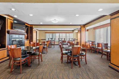 Photo 5 - Baymont by Wyndham Madison Heights Detroit Area
