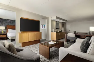 Photo 3 - DoubleTree by Hilton Pittsburgh - Green Tree