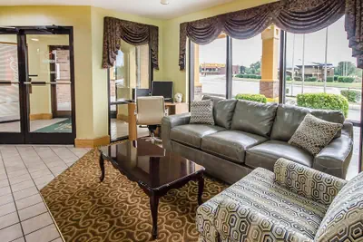 Photo 3 - Quality Inn Franklin South