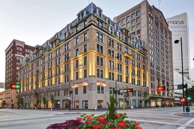 Photo 2 - The Cincinnatian Hotel Curio Collection by Hilton