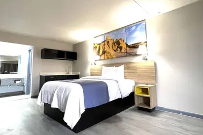 Photo 2 - Days Inn by Wyndham Salina South