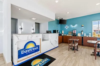 Photo 4 - Days Inn by Wyndham Salina South