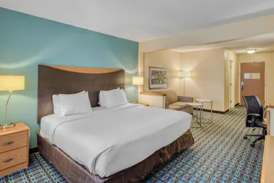 Photo 2 - SureStay by Best Western Mount Pleasant Racine