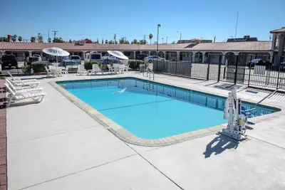 Photo 2 - Red Roof Inn Blythe
