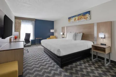 Photo 2 - Best Western Greensboro Coliseum Inn
