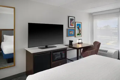 Photo 5 - Hampton Inn Janesville