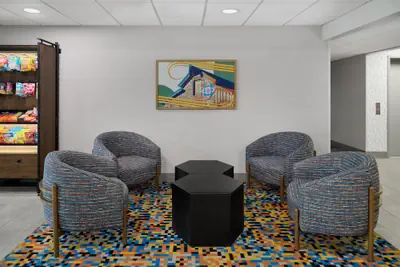Photo 3 - Hampton Inn Janesville