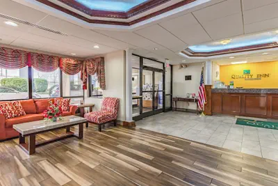 Photo 3 - Quality Inn Goodlettsville