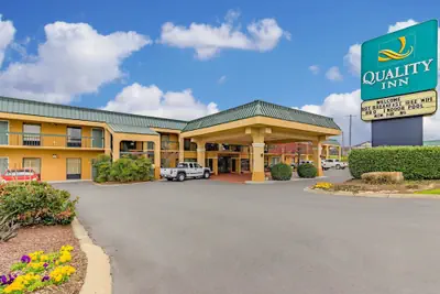 Photo 2 - Quality Inn Goodlettsville