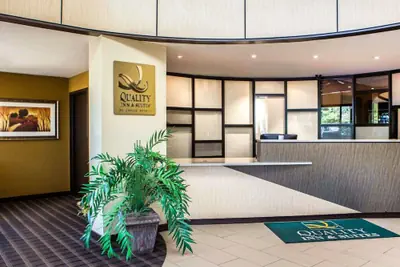 Photo 4 - Quality Inn & Suites Peoria North