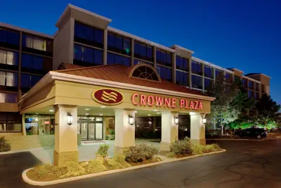 Photo 2 - Crowne Plaza Cleveland Airport by IHG