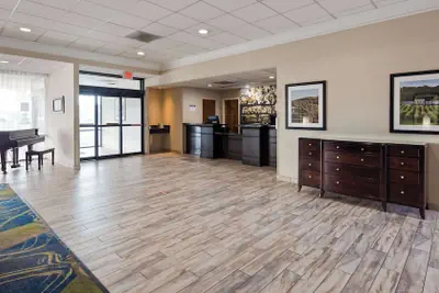 Photo 3 - Best Western Leesburg Hotel & Conference Center