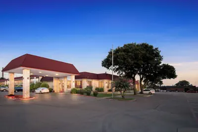 Photo 2 - Red Roof Inn & Conference Center McKinney