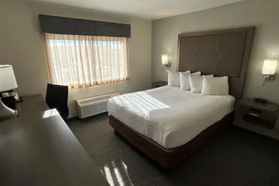 Photo 3 - Best Western Plus Paper Valley Hotel