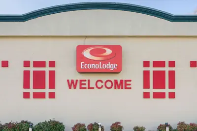 Photo 2 - Econo Lodge Martinsville