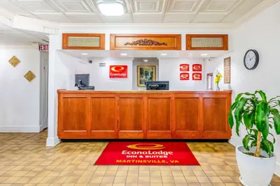 Photo 4 - Econo Lodge Martinsville