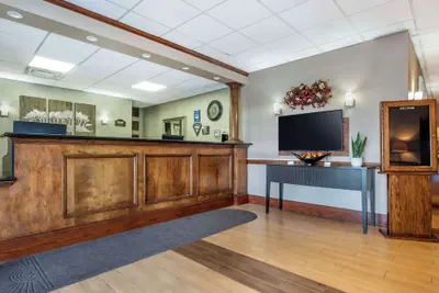 Photo 4 - Best Western Plus Bridgeport Inn