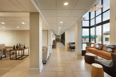 Photo 5 - Surfbreak Virginia Beach Oceanfront, an Ascend Collection Hotel