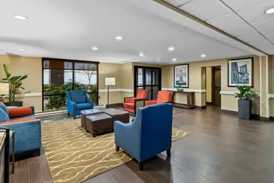 Photo 5 - Comfort Inn & Suites Somerset - New Brunswick