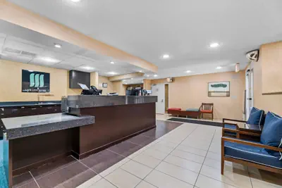 Photo 5 - MainStay Suites Appleton Airport - Fox River Mall Area