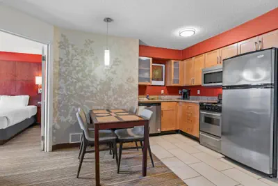 Photo 2 - MainStay Suites Appleton Airport - Fox River Mall Area