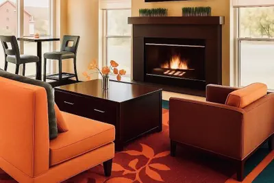 Photo 4 - MainStay Suites Appleton Airport - Fox River Mall Area