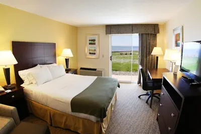 Photo 5 - Holiday Inn Express St. Ignace-Lake Front by IHG