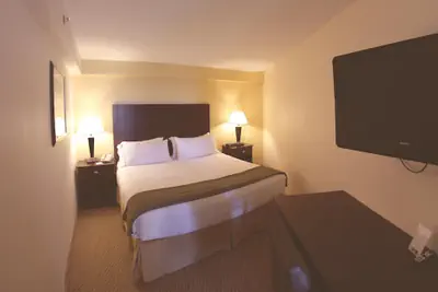 Photo 4 - Holiday Inn Express St. Ignace-Lake Front by IHG