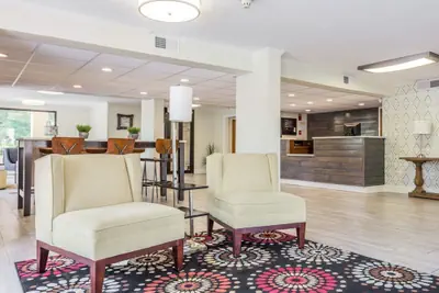 Photo 4 - Quality Inn Mt. Pleasant - Charleston