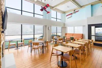 Photo 3 - Hampton Inn by Hilton Chicago-Midway Airport