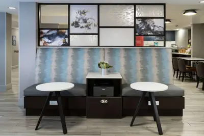 Photo 4 - Hampton Inn Los Angeles/Santa Clarita