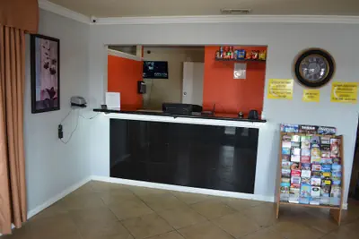 Photo 2 - Hill Country Inn & Suites