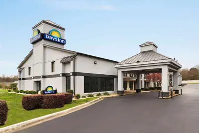 Photo 2 - Days Inn by Wyndham Rock Hill