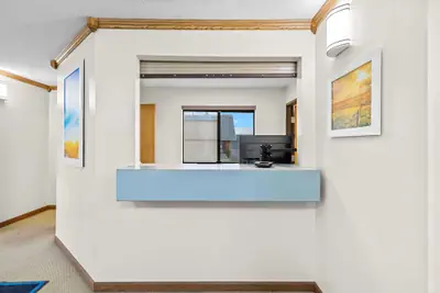 Photo 4 - Days Inn by Wyndham Wall