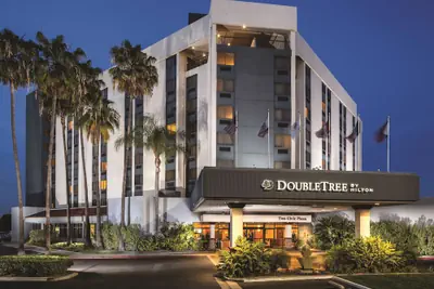 Photo 2 - DoubleTree by Hilton Carson