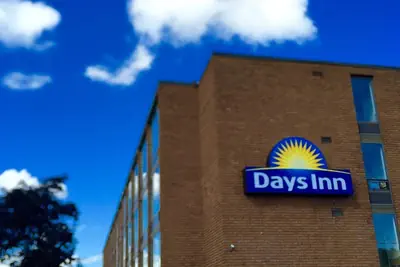 Photo 2 - Days Inn by Wyndham Syracuse